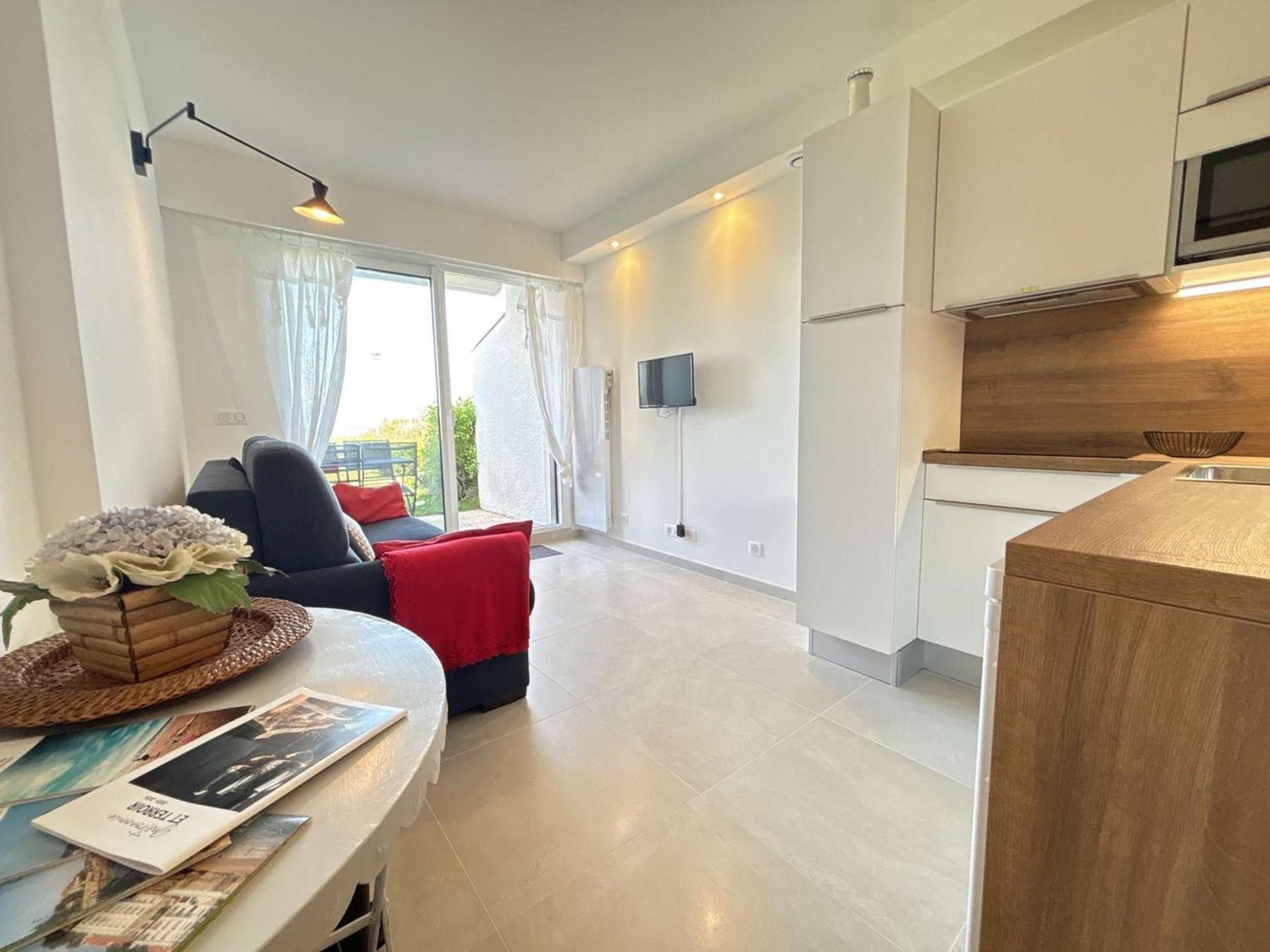 Studio En Bord De Mer A Royan, Parking, Tv, Tout Equipe - Fr-1-494-67 エクステリア 写真